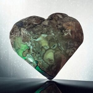 Volcano Agate Heart Carving UV Reactive‎ (#9)